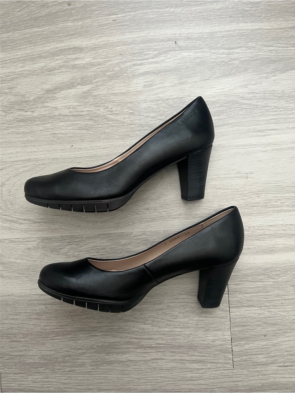 Wonders Black Leather Block Heel Comfort Pumps EU 37